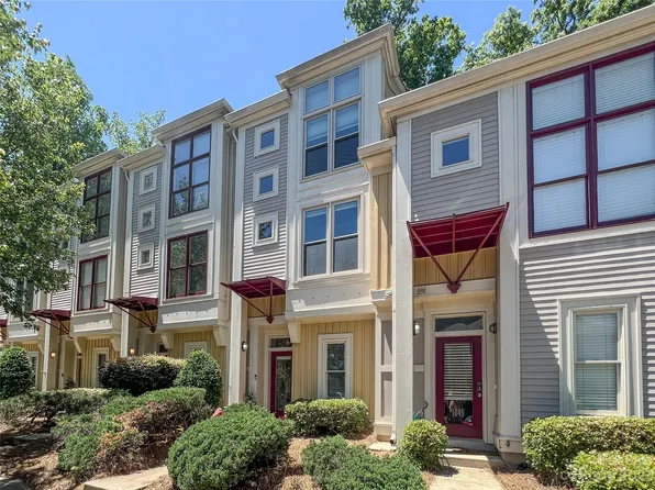 1051 Park West Dr, Charlotte, NC 28209