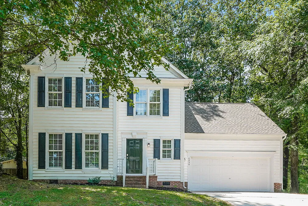 4 bed, 2.5 bath, 2057 sqft, $2,425 — Photo 1