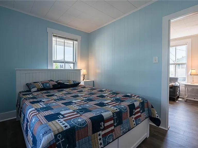 13 Bay Ave #B — Photo 3