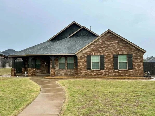 1310 Saddle Rock Dr, Elgin, OK 73538