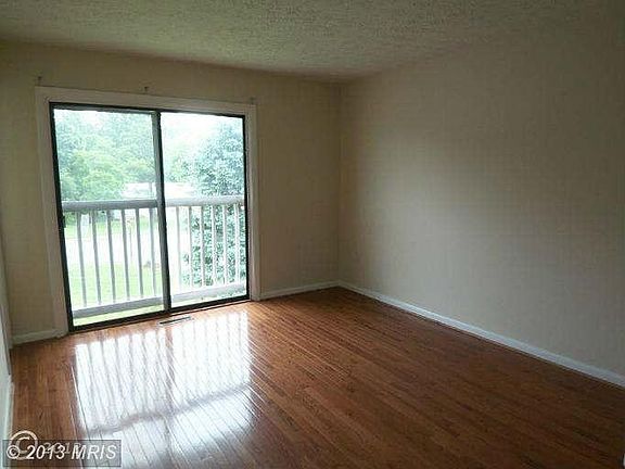 5th image of 39 Wayside Ct