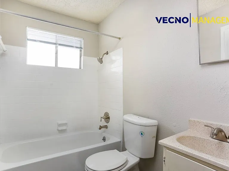 102 E Cheryl Dr #2 — Photo 9