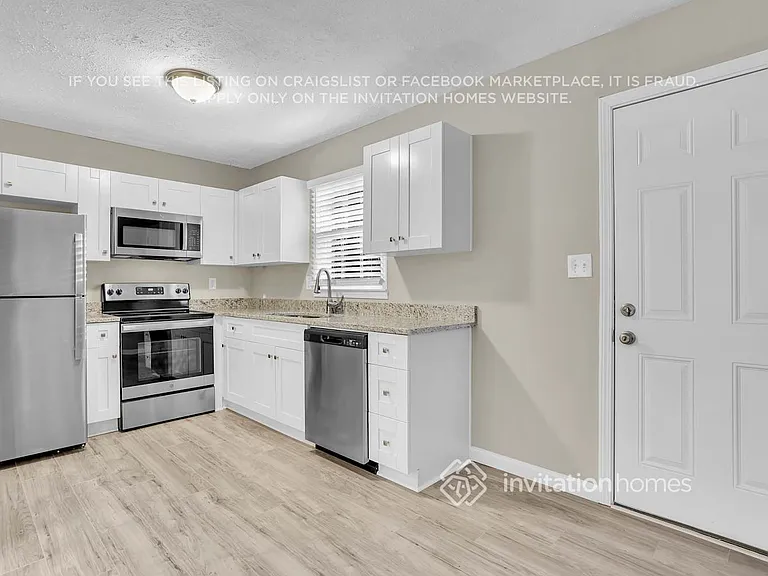 4891 Lehigh Dr — Photo 8