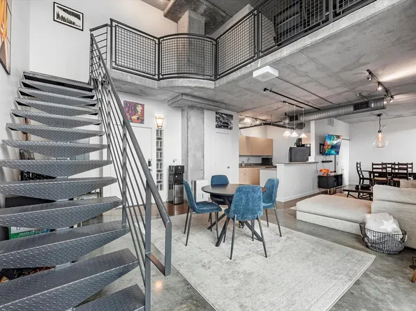 2000 Bagby St APT 5423, Houston, TX 77002