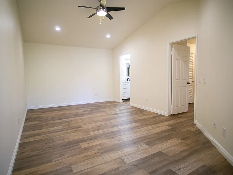 2042 Coolidge St — Photo 11