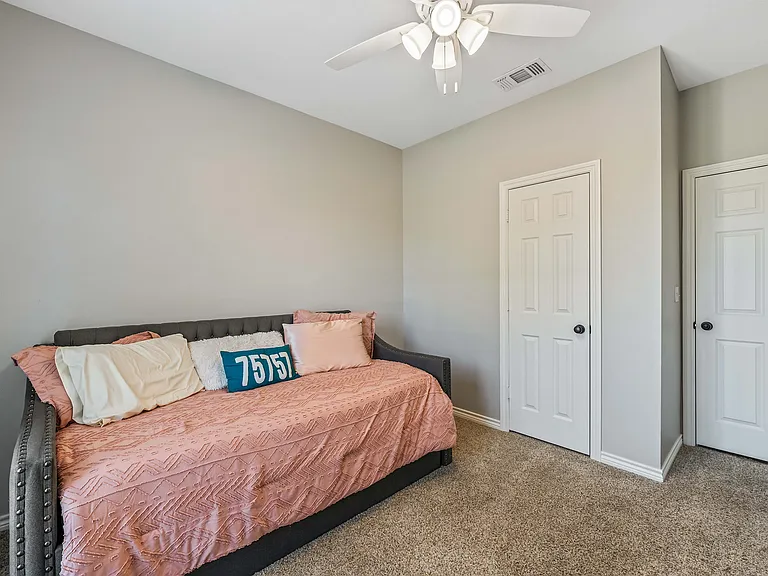 602 Windover Ln — Photo 9