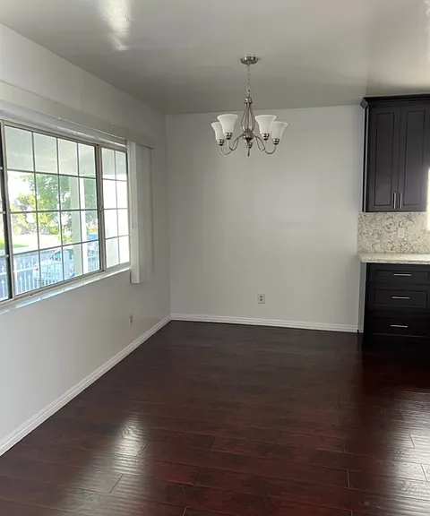 1607 N Wilton Pl — Photo 11