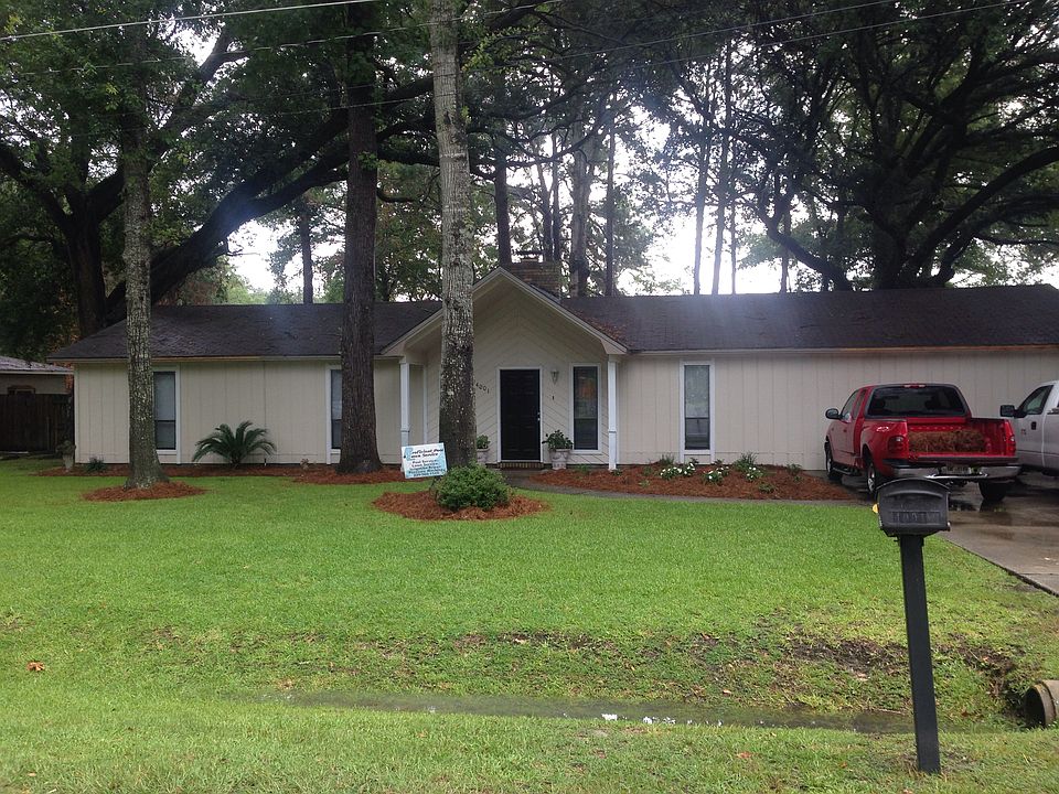 1st image of 4001 Danube Cir