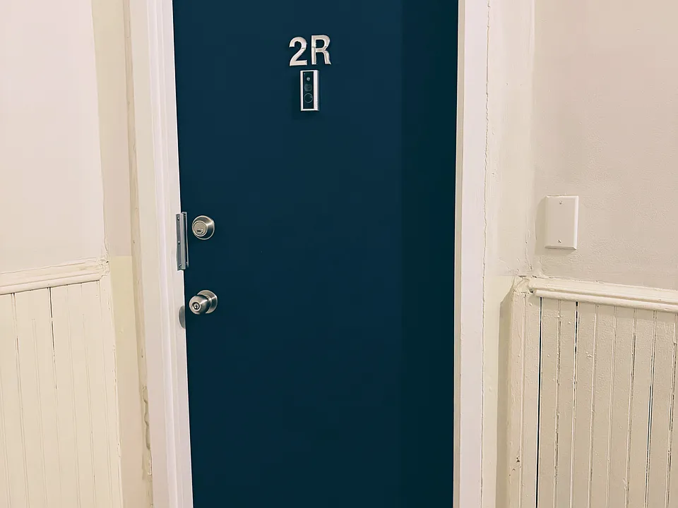 25 Bleecker St #2R