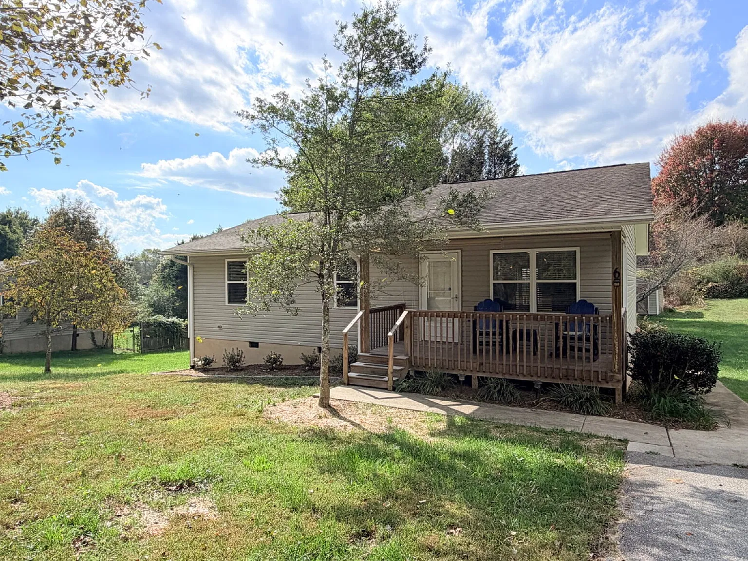 3 bed, 2.0 bath, 1148 sqft, $1,800 — Photo 3