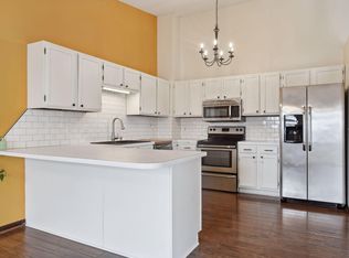 6039 Covington Ter, Minnetonka, MN 55345