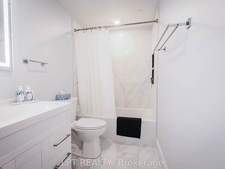 318 Laurier Ave #3 — Photo 16