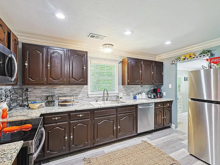 379 S John Douglas Rd — Photo 11
