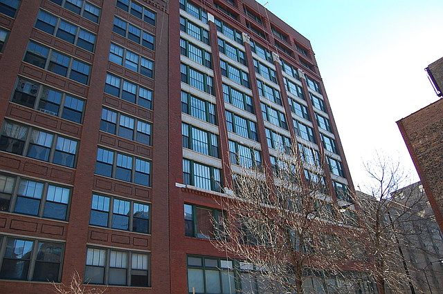 1st image of 633 S Plymouth Ct APT 309