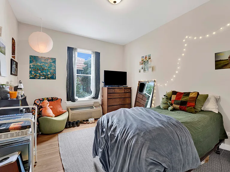 2456 N Hamlin Ave #3 — Photo 13