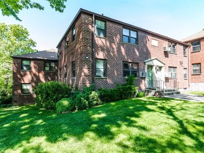 242-39 61st Ave FLOOR 1, Little Neck, NY, 11362
