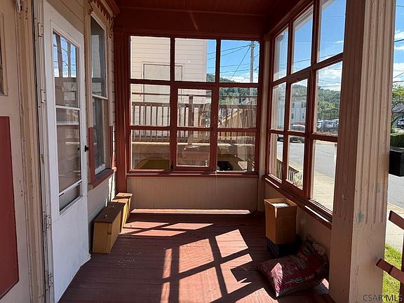 3rd image of 184 Garfield St