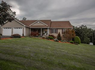 212 Shady Lake Dr, Shady Spring, WV 25918