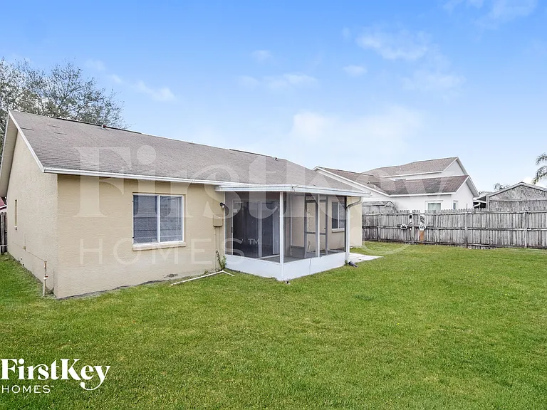 4705 Hunts Ct — Photo 15