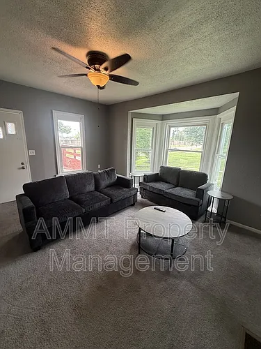 1838 J Ave NE Photo 1
