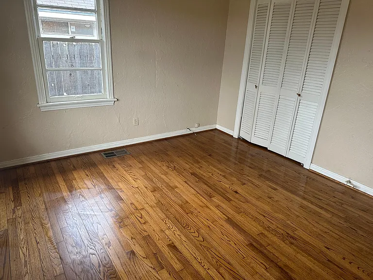 2336 Westlawn Pl — Photo 4