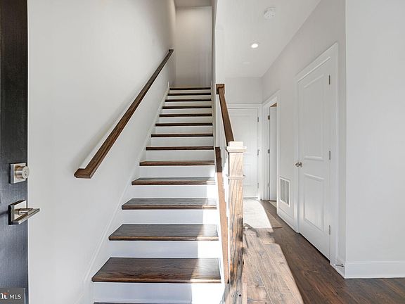 3rd image of 17718 Longspur Cove Ln