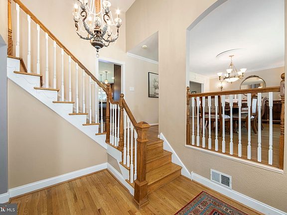 2nd image of 128 Sandringham Rd