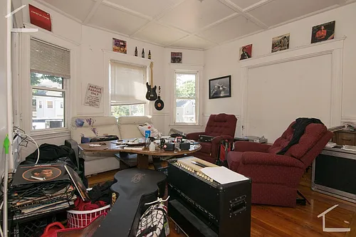 20 Alcott St Photo 1