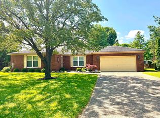 8315 Lake Terrace Ct, Evansville, IN 47715