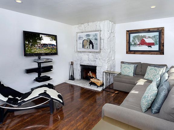 2nd image of 940 Waters Ave Unit 201