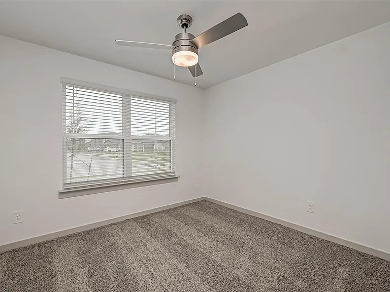 3418 Lake Landing Ln — Photo 31
