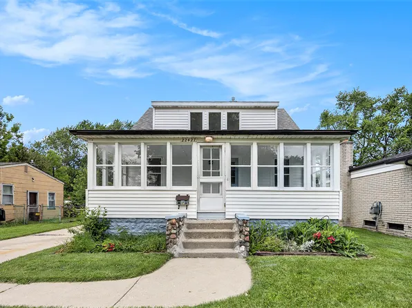 22427 Saint Gertrude St, Saint Clair Shores, MI 48081