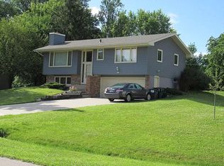 516 Elmview Pl SW, Rochester, MN 55902