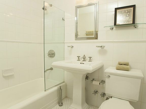5th image of 111 E 36th St APT 3A