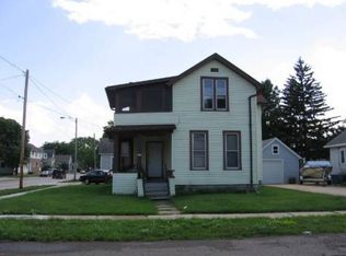 403 W 12th Ave, Oshkosh, WI 54902