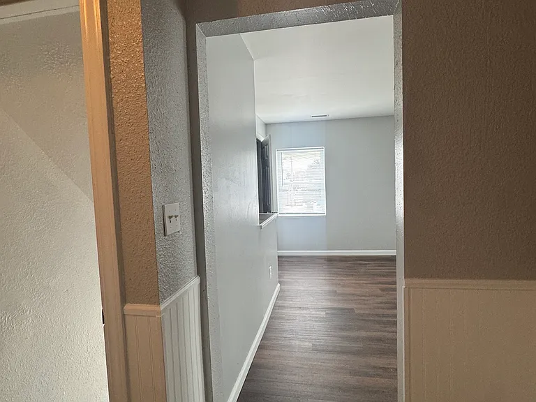 112 S Virginia St #A — Photo 9