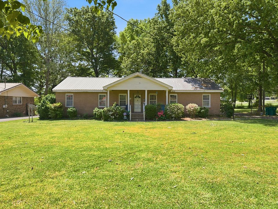 1st image of 371 Myers Rd