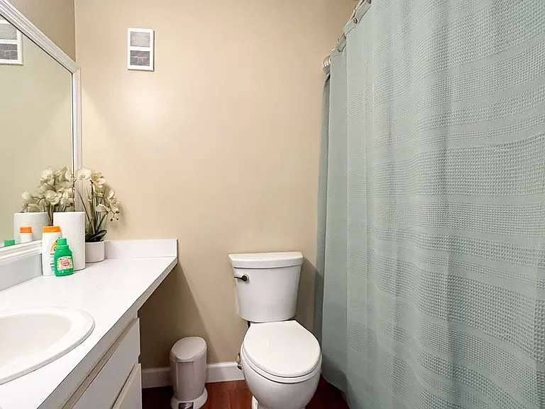 3921 SW 34th St #105 — Photo 16