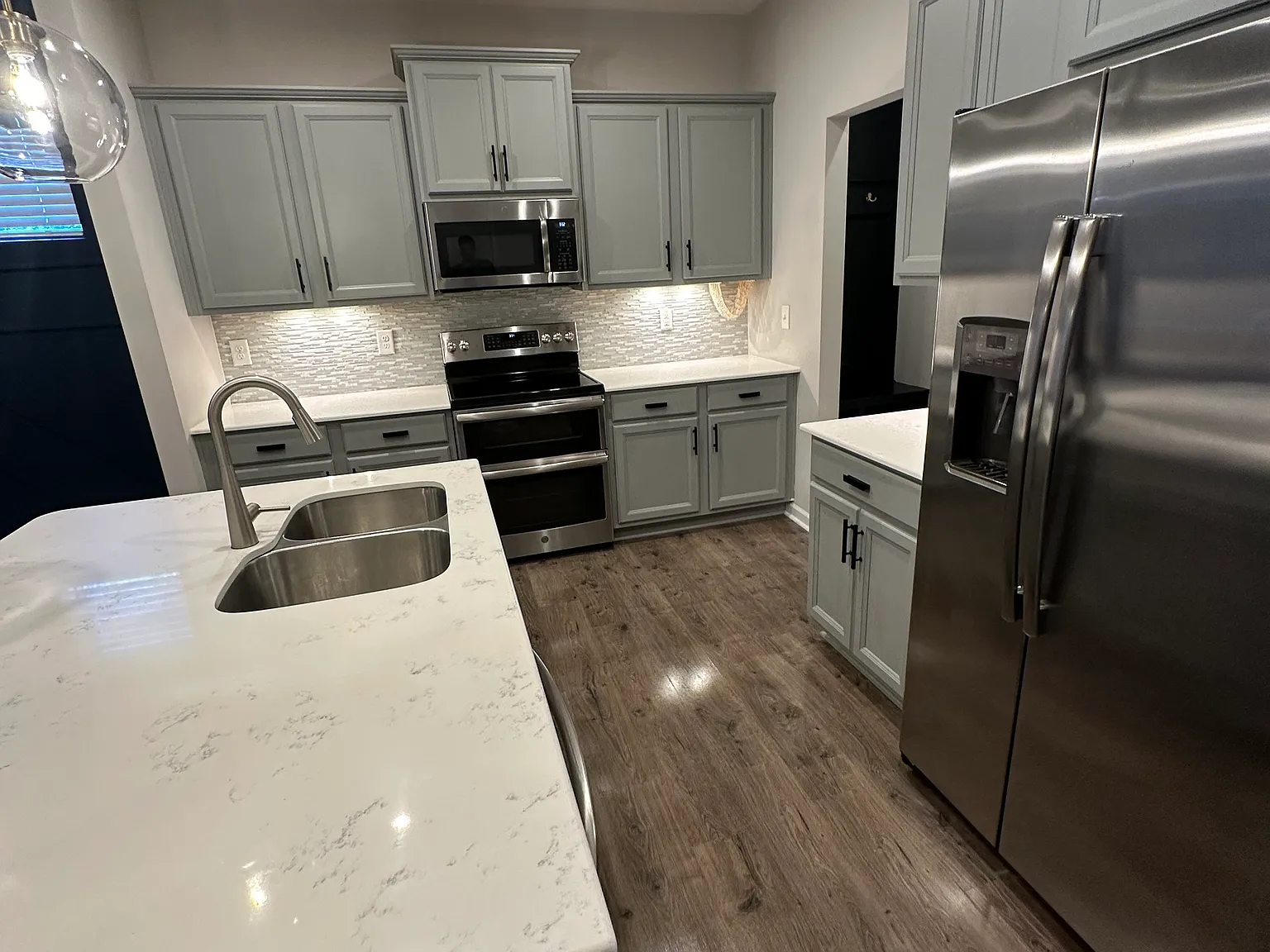3 bed, 2.5 bath, 1644 sqft, $1,800 — Photo 3