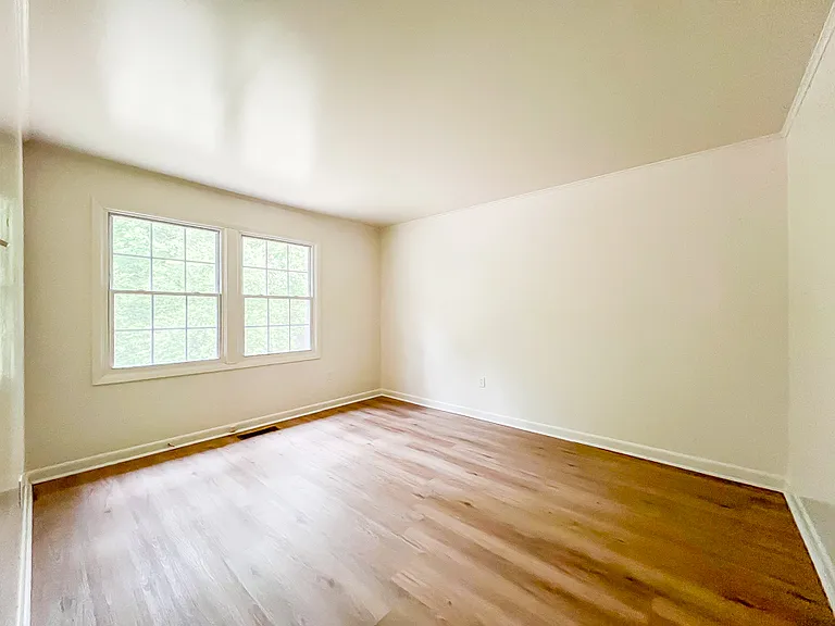 7 Fox Hill Dr #7 — Photo 8