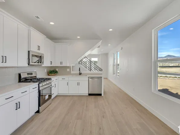 11041 S Freestone Rd #130, South Jordan, UT 84009
