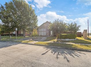 204 Trinity Dr, Lancaster, TX 75146