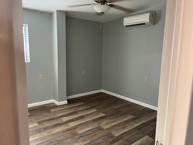 708 S 17th St — Photo 14