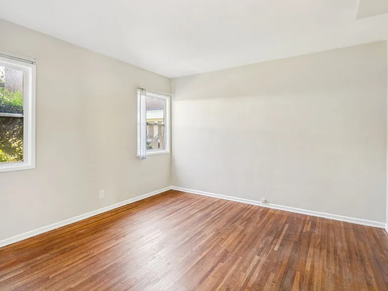 652 Veteran Ave — Photo 18