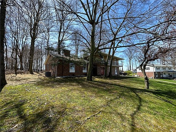 5th image of 2010 Meadow Ln