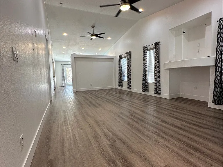 1515 Emerald Peak Ave — Photo 3