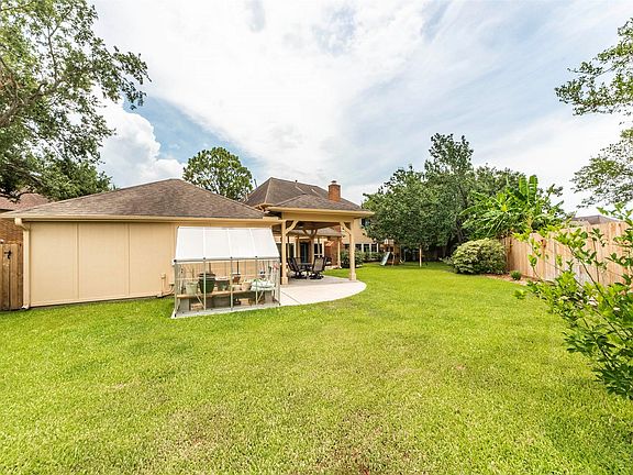 5th image of 2111 Firestone Dr