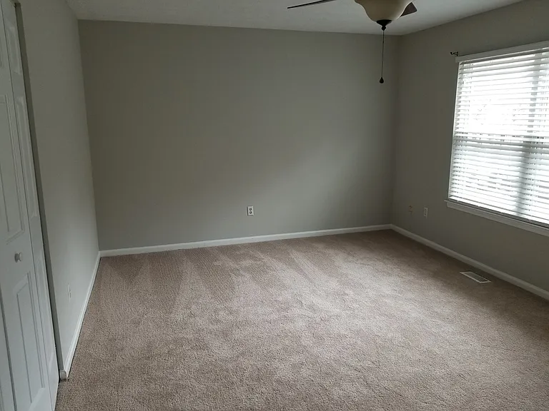1125 Old Denbigh Blvd — Photo 13