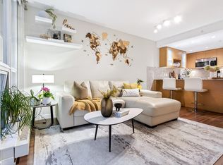 135 E 17th St #413, North Vancouver, BC