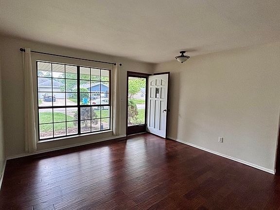 4th image of 1635 E Hanover Street